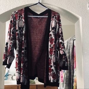 Skulls n roses sweater